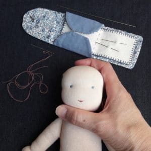 Confection de la poupée Marjolaine par Pique & Colegram