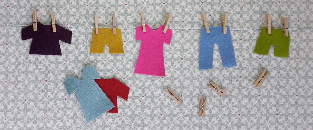 Pique & Colegram vous propose de multiples utilisations des pinces à linge comme matériel Montessori